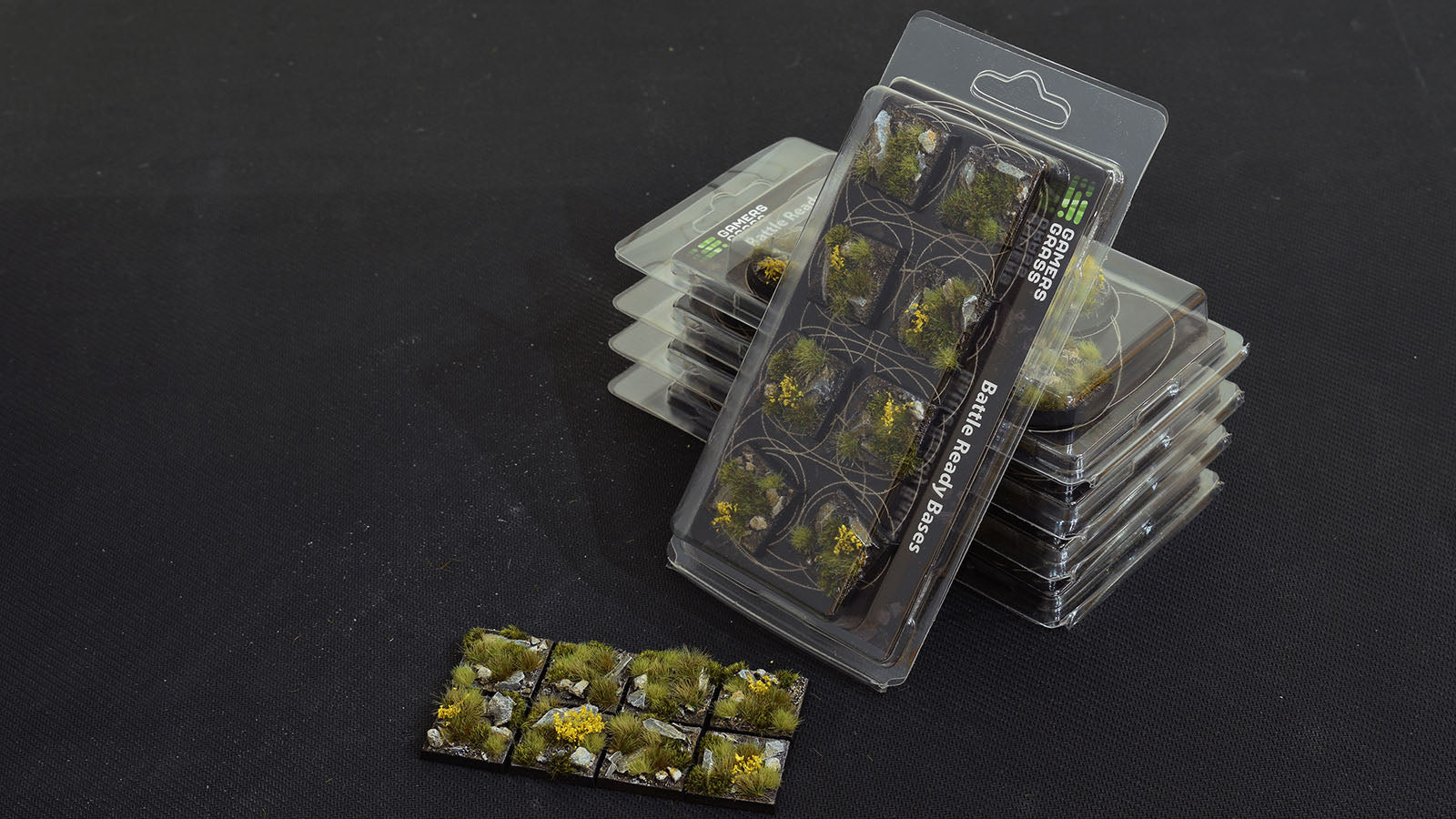 Gamers Grass - Battle Ready Bases - Square 25mm- Highland (8)