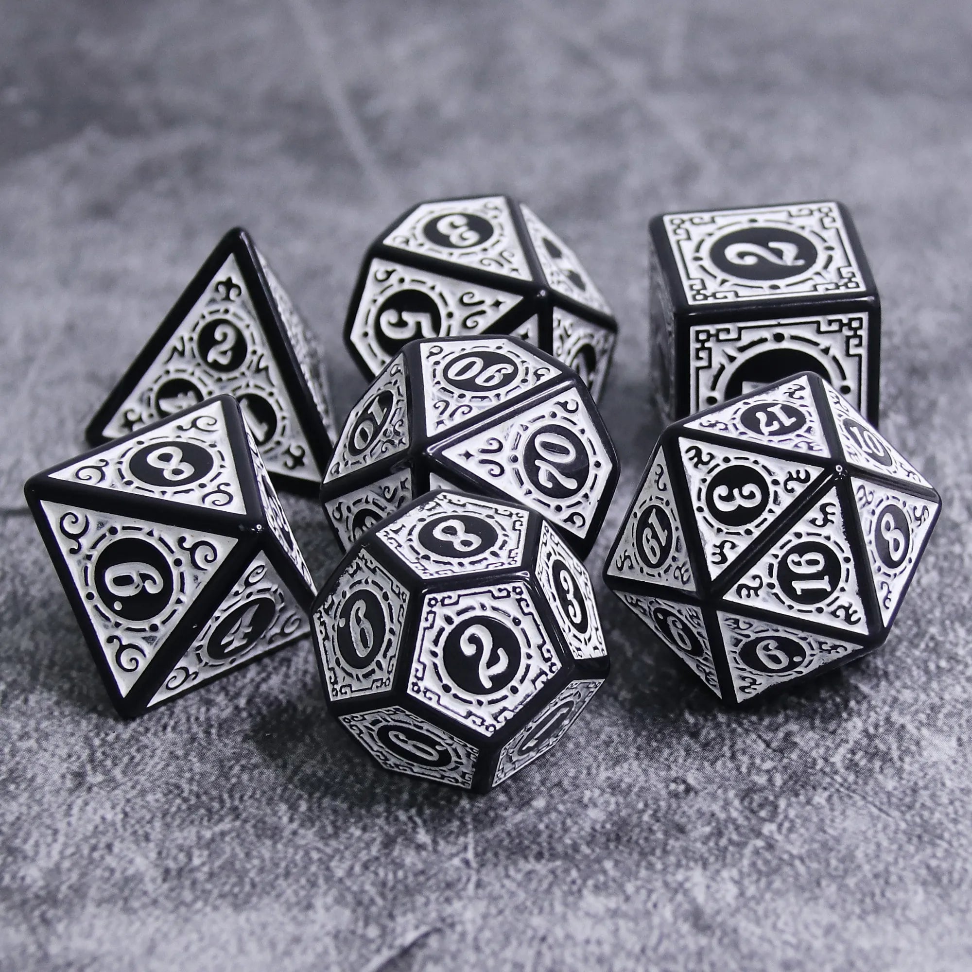 Magic Flame - White - 7ct Dice Set