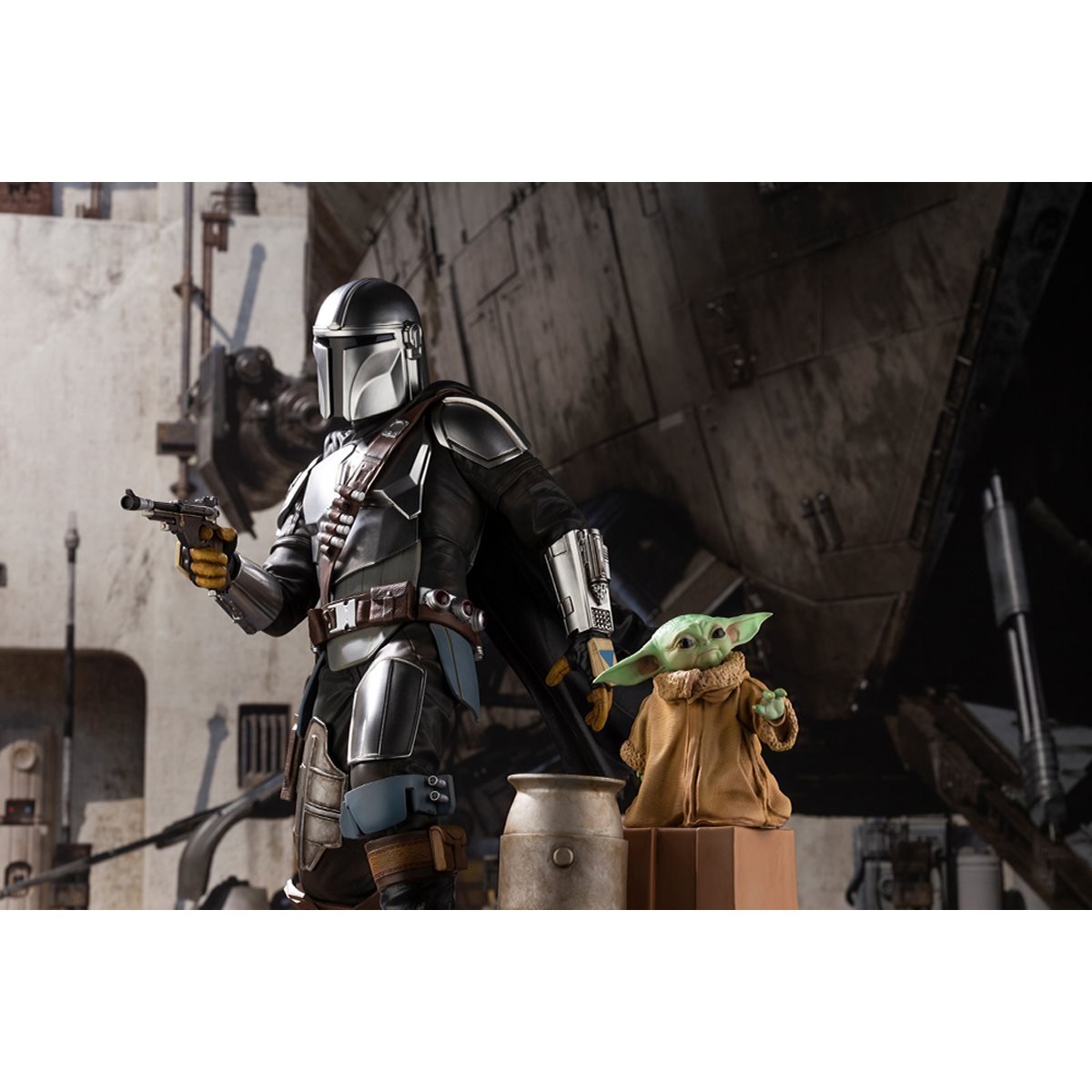 Star Wars The Mandalorian and Child 1:7 Scale ARTFX Statue