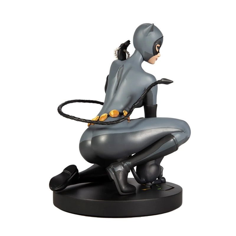 DC Designer Series Catwoman by Stanley Lau 1:6 Scale Statue